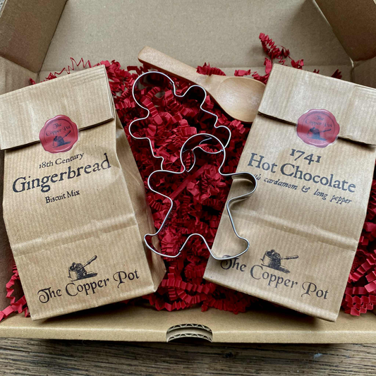 Hot Chocolate & Gingerbread Set